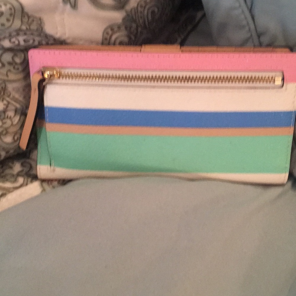 Kate Spade UEC Wallet - Picture 2 of 3